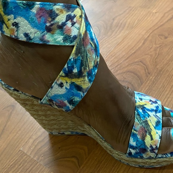 Stuart Weitzman wedge sandals - Picture 8 of 9